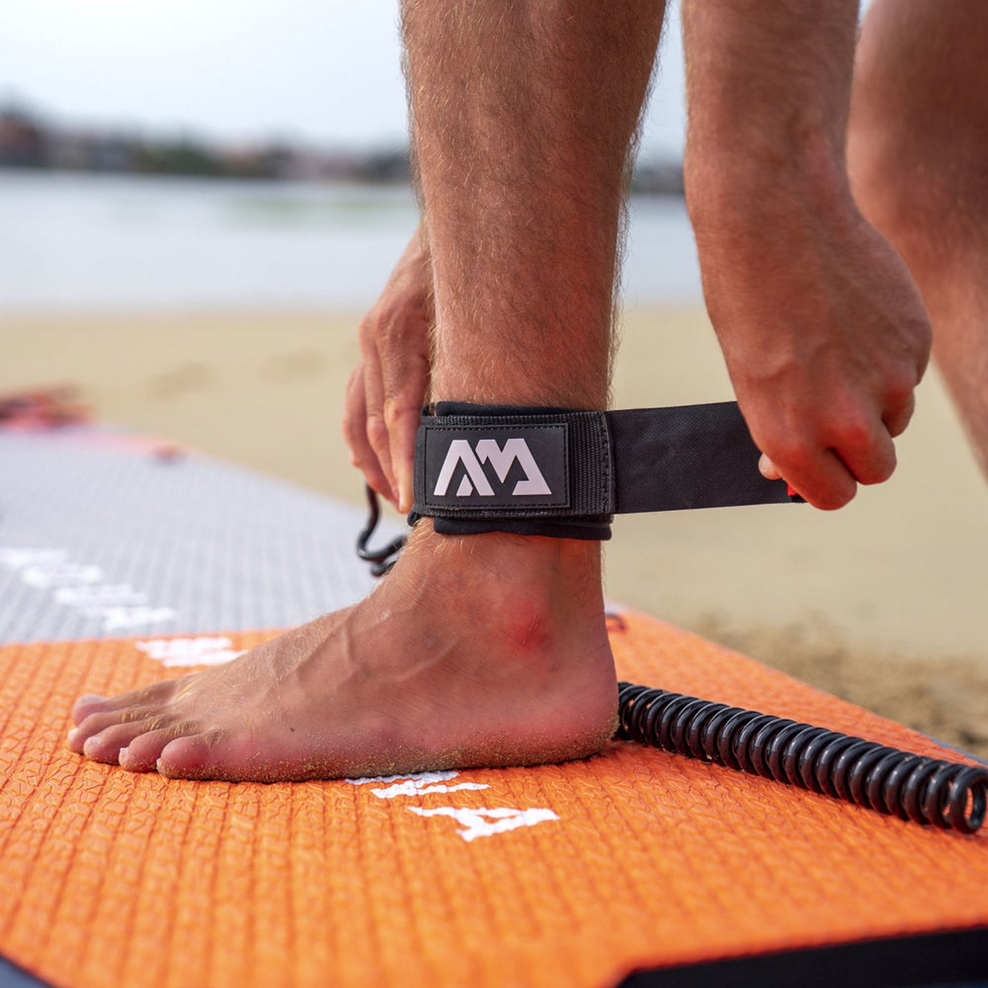 Лиш витой для SUP-доски Aqua Marina Paddle Board Coil Leash 10'/7mm B0303930 2000_2000