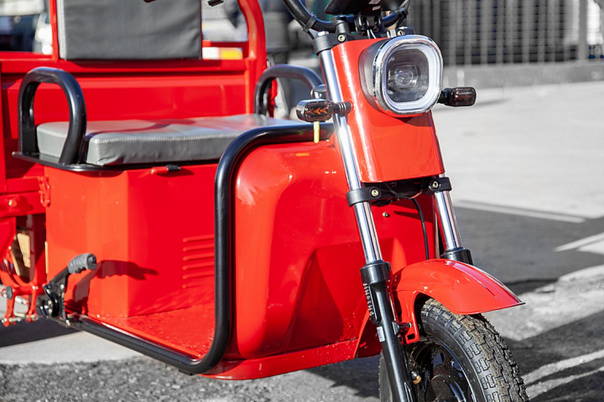 Грузовой электротрицикл RuTrike Амулет 1100 60V650W 024450-2743 темно-синий матовый 1200_800